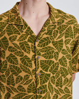 Scrub S/S Resort Shirt | Tan | Critical Slide