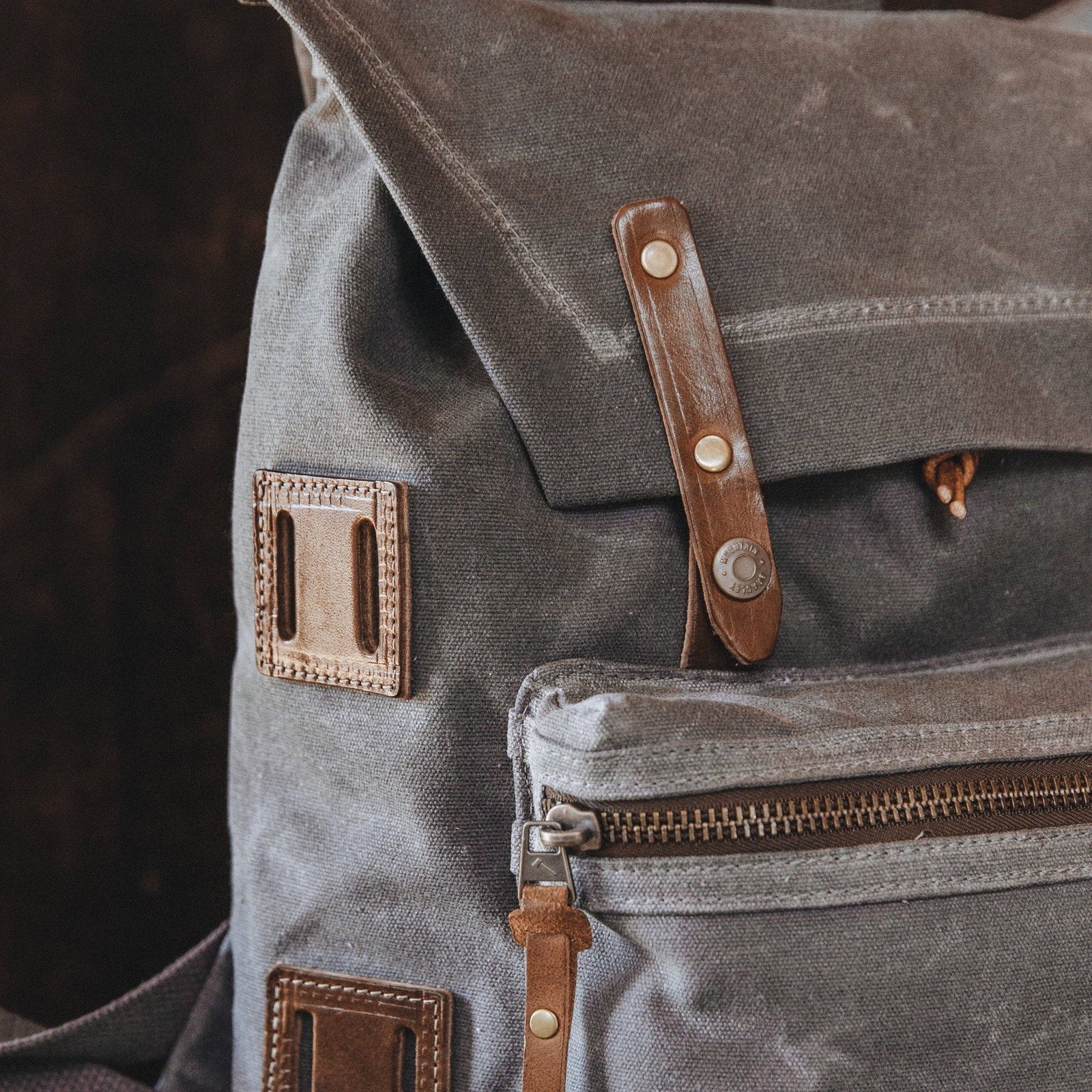 Muir Pack | Charcoal | Bradley Mountain – Manready Mercantile