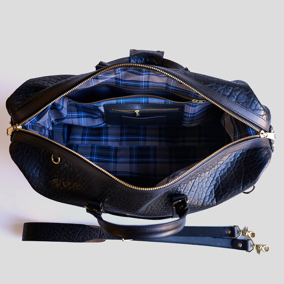 Bison Duffel #105 | Black | Coronado Leather – Manready Mercantile