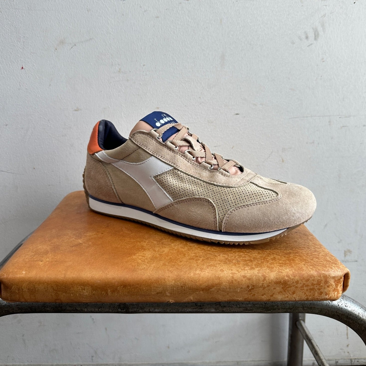 EQUIPE SUEDE ALMOND BEIGE DIADORA