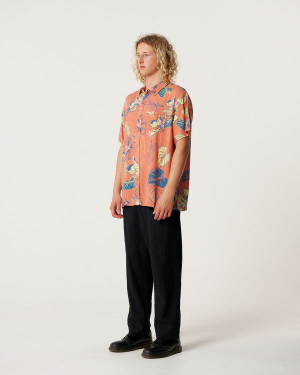 Frequency SS Shirt | Washed Red | Critical Slide