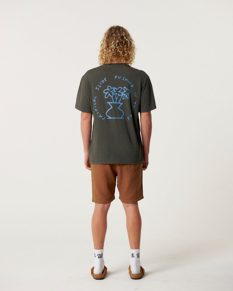 Daisy Tee | Phantom | Critical Slide
