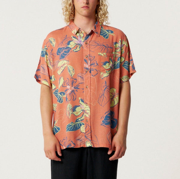Frequency SS Shirt | Washed Red | Critical Slide