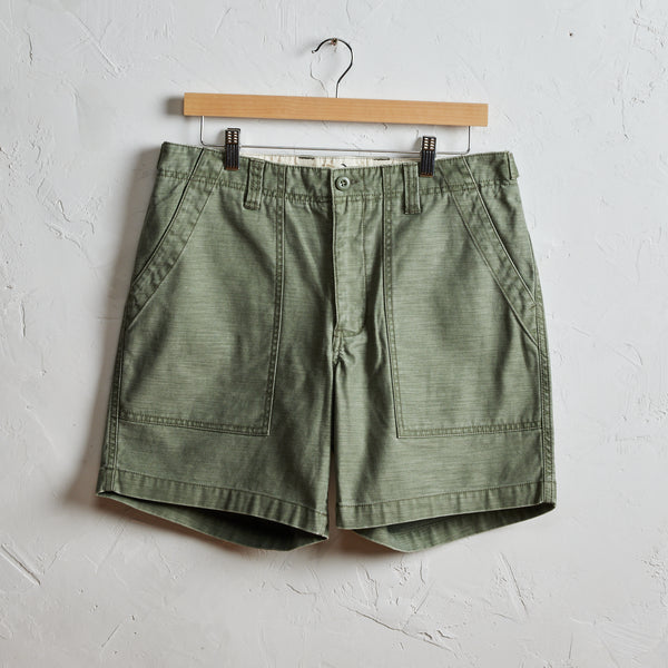 The Surplus Short | Field Olive Reverse Sateen | Taylor Stitch