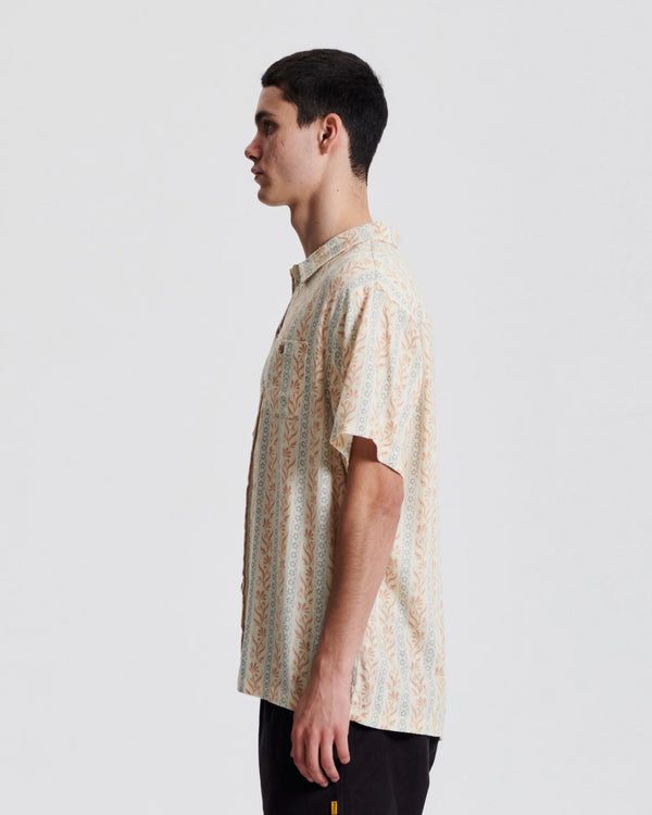Gravity S/S Shirt | Ecru | Critical Slide