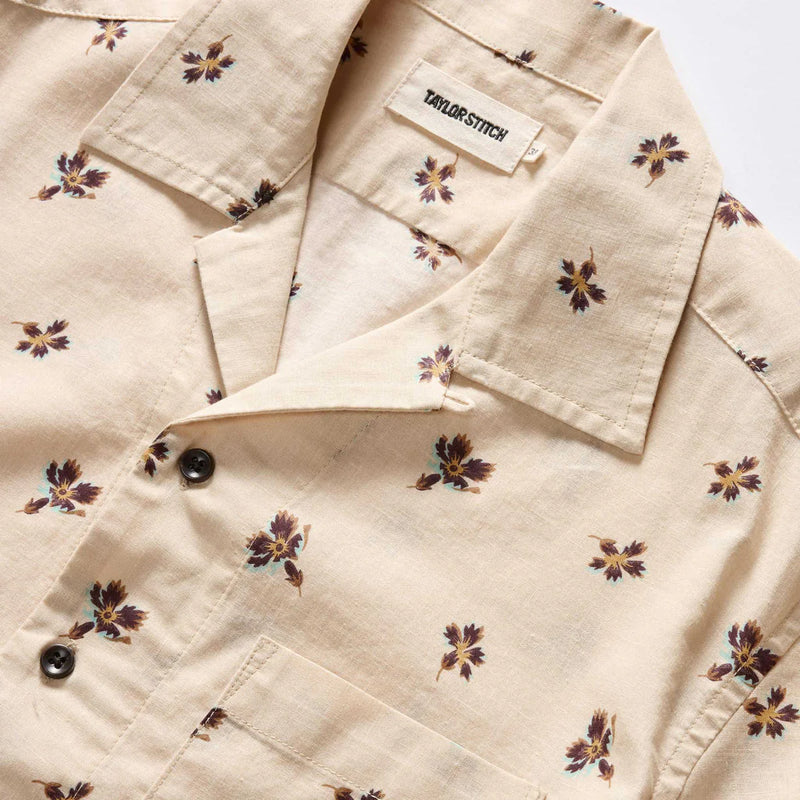 The Short Sleeve Hawthorne | Almond Floral | Taylor Stitch