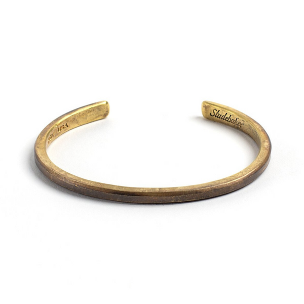 アクセサリー STUDEBAKER LS Hawk Cuff Work Patina Classic Cuff | Work Patina | Studebaker Metals – Manready